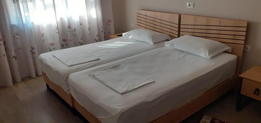 Hotel Permeti Luaran gambar